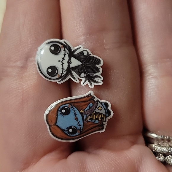 Jack & Sallie Zombie Style Stud Earrings, unisex - Picture 3 of 4